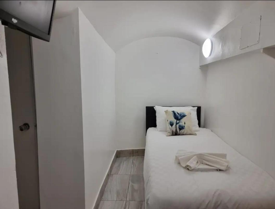 F24- Basement Single Studio Near Paddington Londres Exterior foto